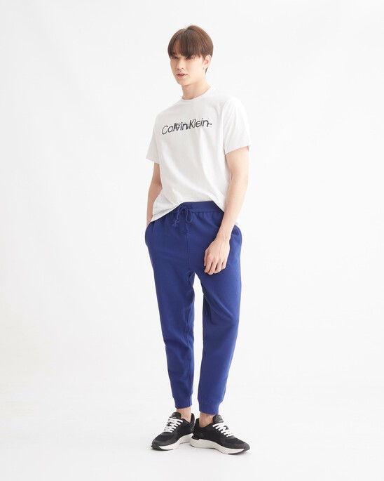 ESSENTIALS LOGO GRAPHIC TEE