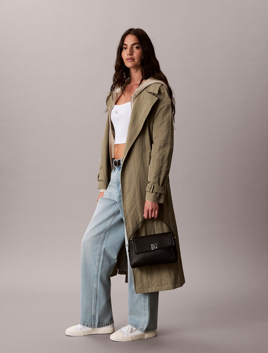 Pebble Grain Shoulder Bag