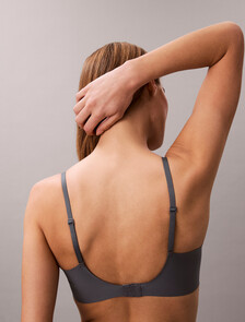 PUSH UP PLUNGETurbulence, Turbulence, hi-res