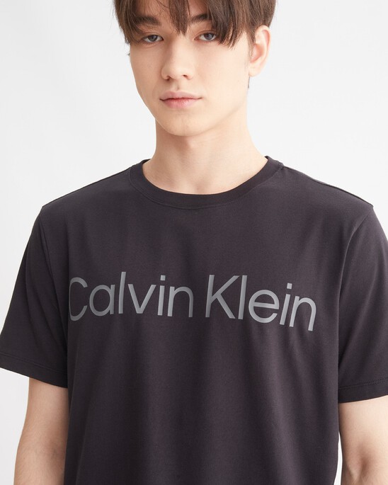 ESSENTIALS LOGO GRAPHIC TEE