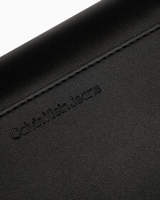 SCULPTED FLAP BAG WITH CHAIN, BLACK, hi-res