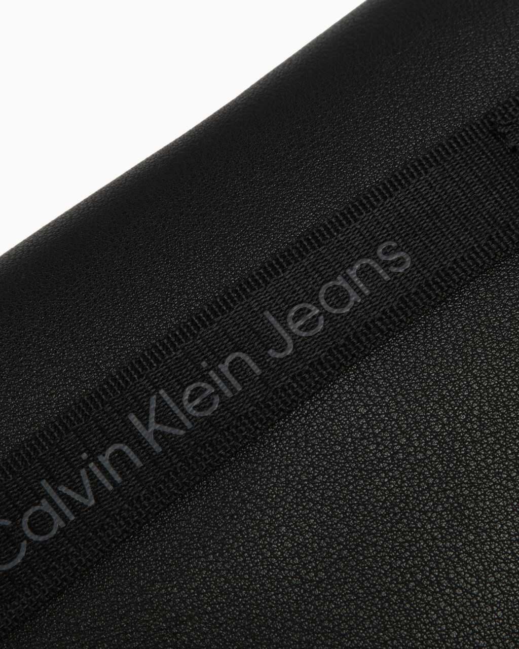 CKJ Ultralight Messenger Bag, BLACK, hi-res