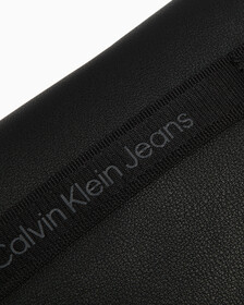 CKJ Ultralight Messenger Bag, BLACK, hi-res