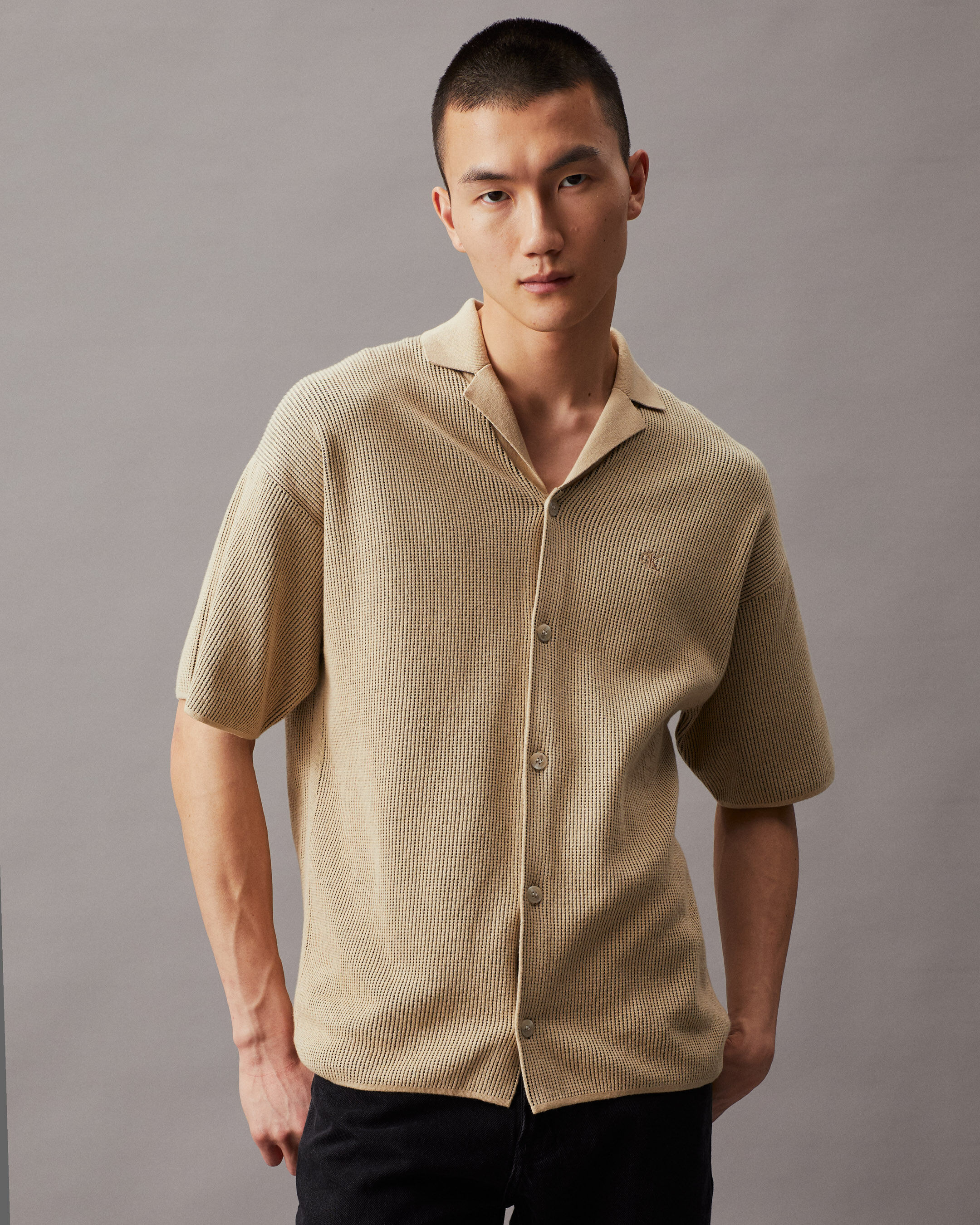 Calvin klein short sleeve button down discount