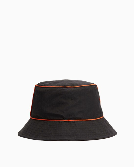 INSIDE OUT REVERSIBLE BUCKET HAT