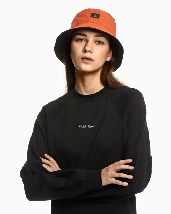 INSIDE OUT REVERSIBLE BUCKET HAT