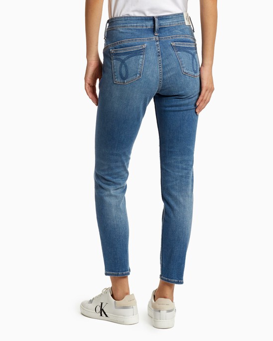 RECONSIDERED FOREVER STRETCH BODY ANKLE JEANS