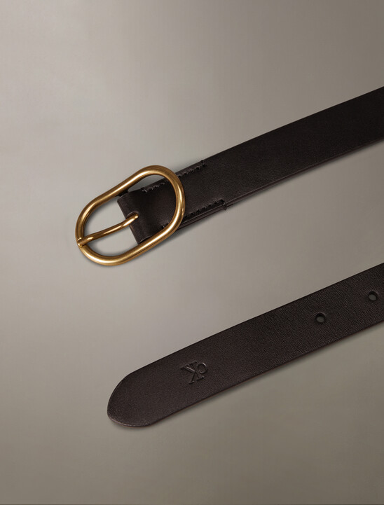 Oval Pin Buckle Leather Belt