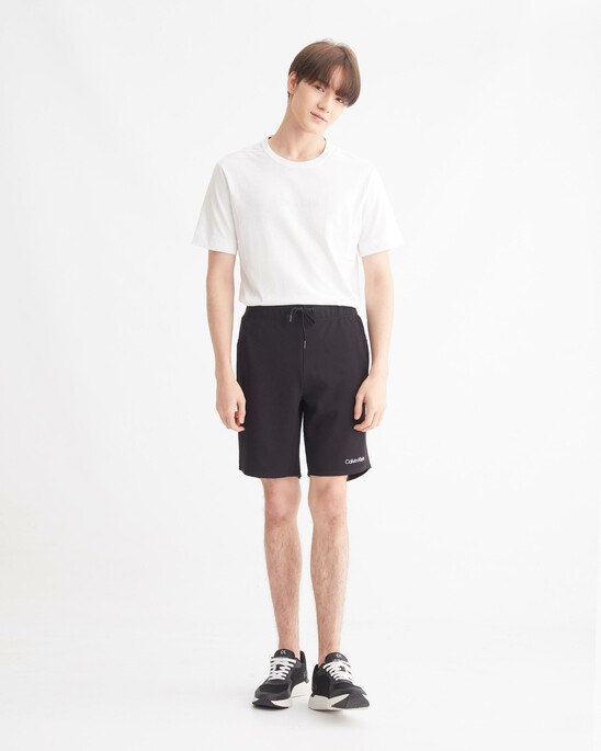 ESSENTIALS TEE