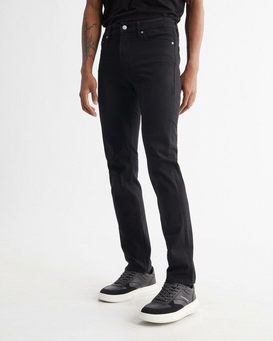 ULTIMATE STRETCH SLIM JEANS