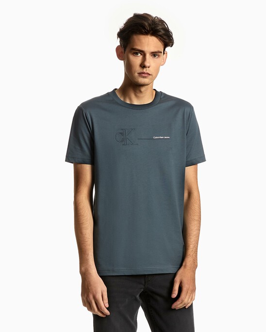 URBAN MONOGRAM SLIM TEE