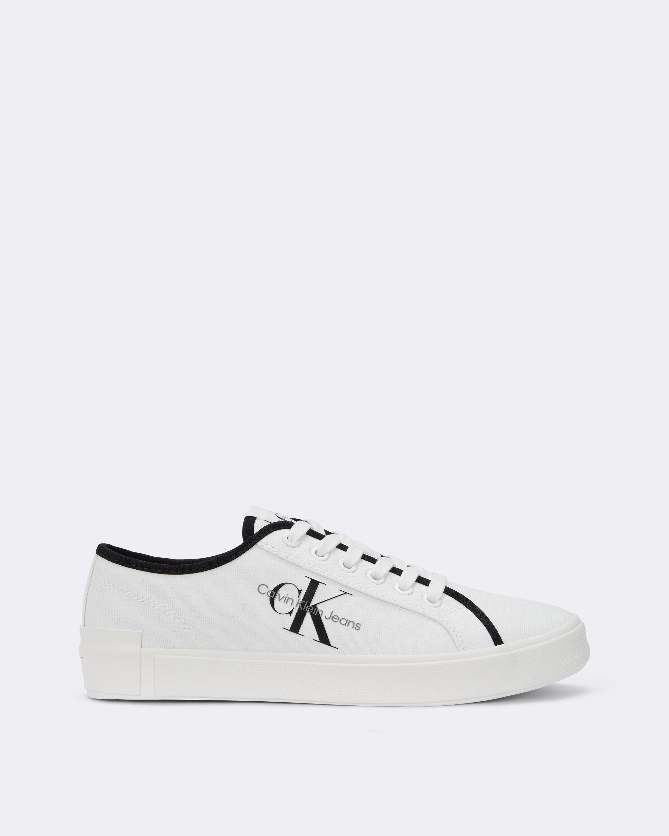Sneakers Calvin Klein Malaysia