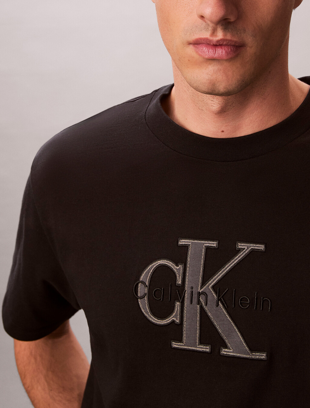 Relaxed Logo Appliqu&eacute; T-shirt, Black, hi-res