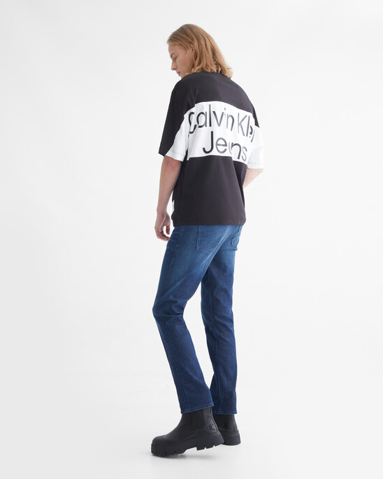NOCTURAL REDS MOCK NECK BACK LOGO TEE
