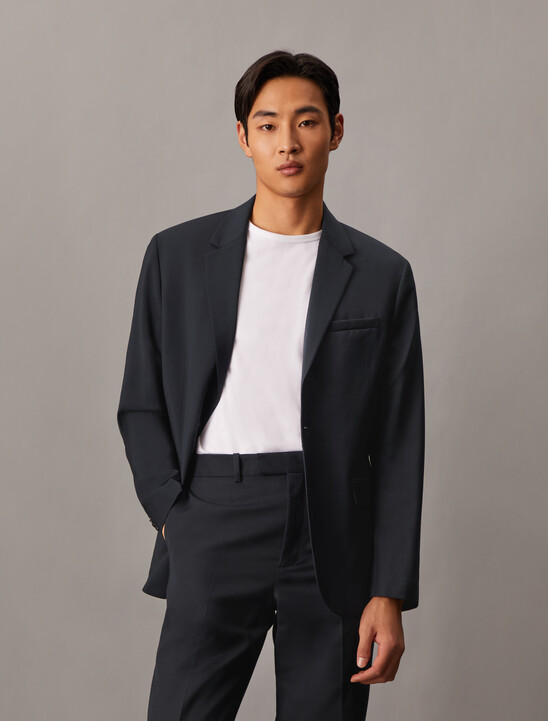 Refined Wool Slim Blazer