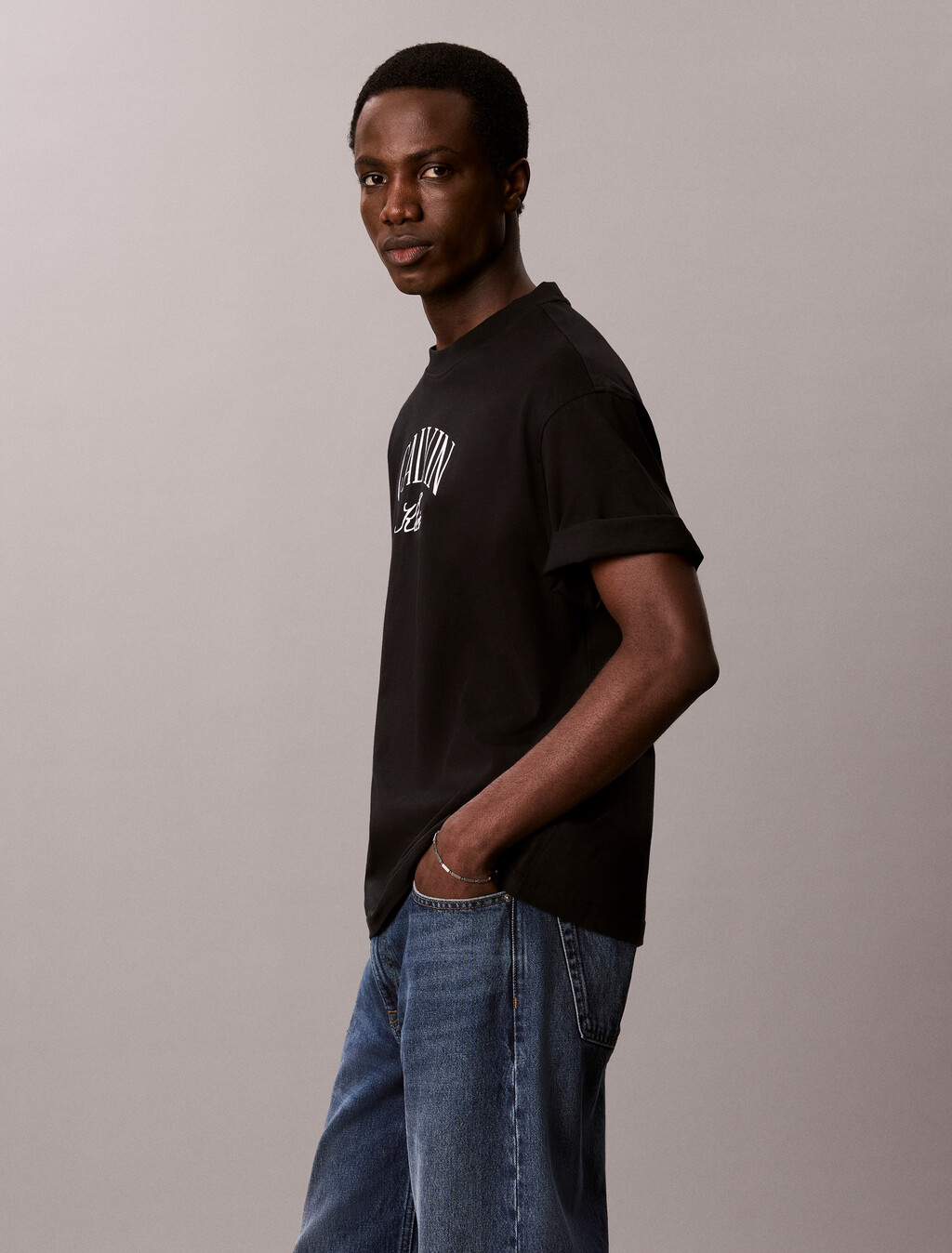 Relaxed Arched Logo T-shirt, Black, hi-res