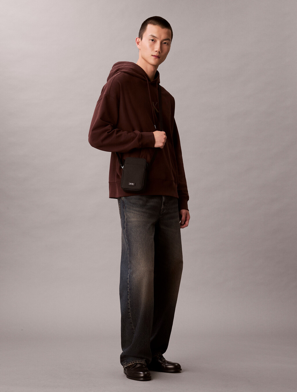 Embossed Woven Slim Reporter, Black, hi-res