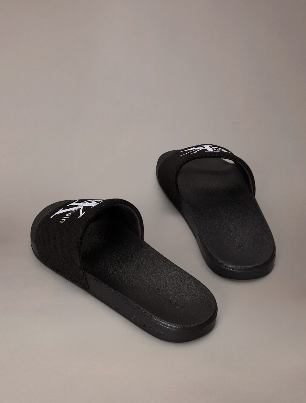 Canvas Logo Sliders, Triple Black, hi-res