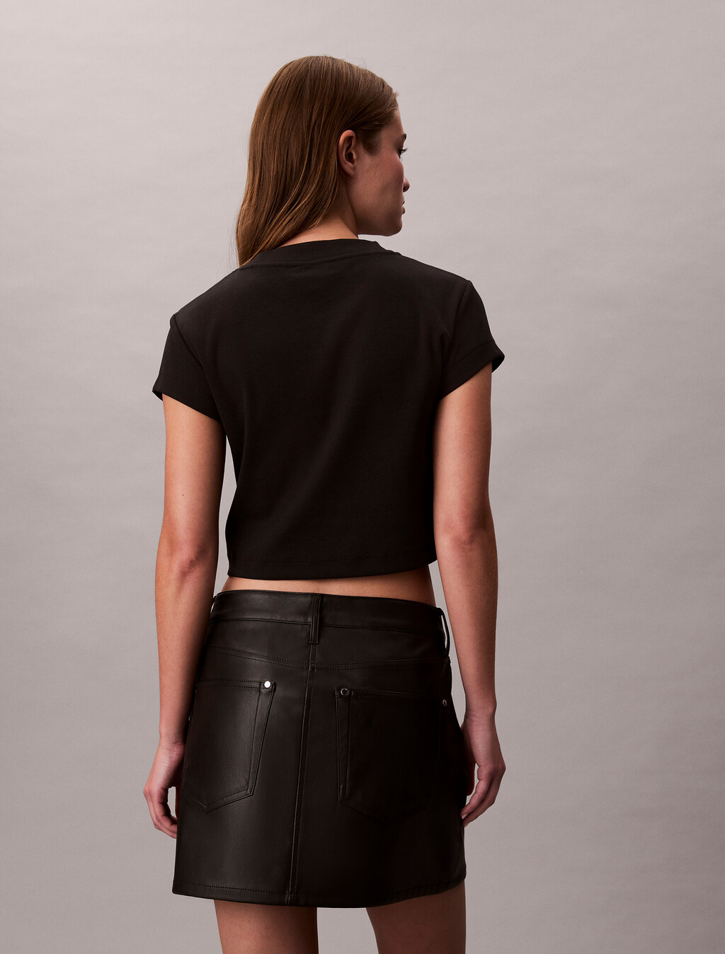 Slim Cropped Monogram T-shirt, Black, hi-res