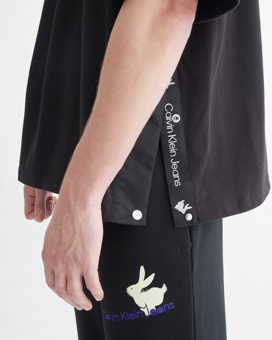 YEAR OF THE RABBIT OPEN SIDE RELAXED TEE