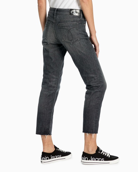 FOREVER STRETCH SLIM STRAIGHT JEANS