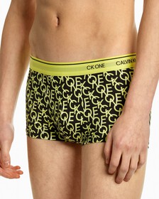 CK ONE PRINT MICRO LOW RISE TRUNKS, 10195 LOGO CROSS PRINT+CYBER GREEN, hi-res