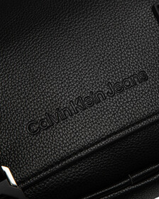 MICRO PEBBLE FLAP CAMERA BAG 22CM, BLACK, hi-res
