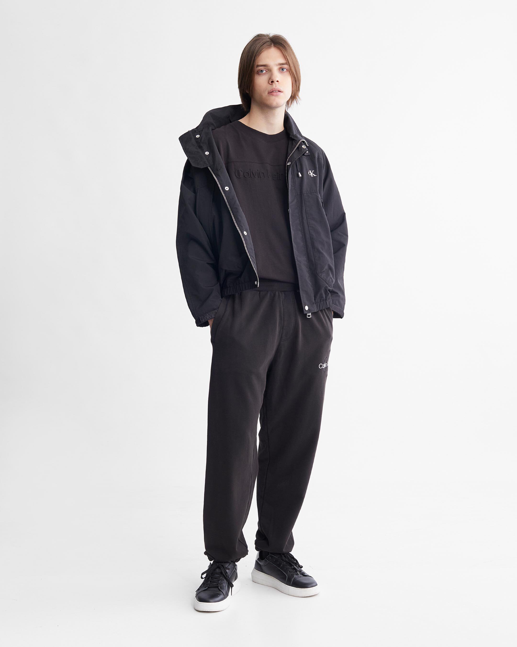 Embossed Institutional Logo Relaxed Tee black Calvin Klein