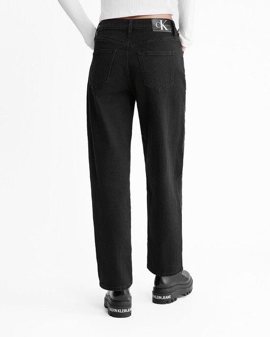 Sustainable 90S Straight Black Jeans