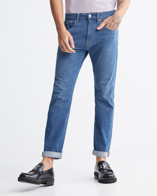 Ultimate Stretch Modern Taper Jeans