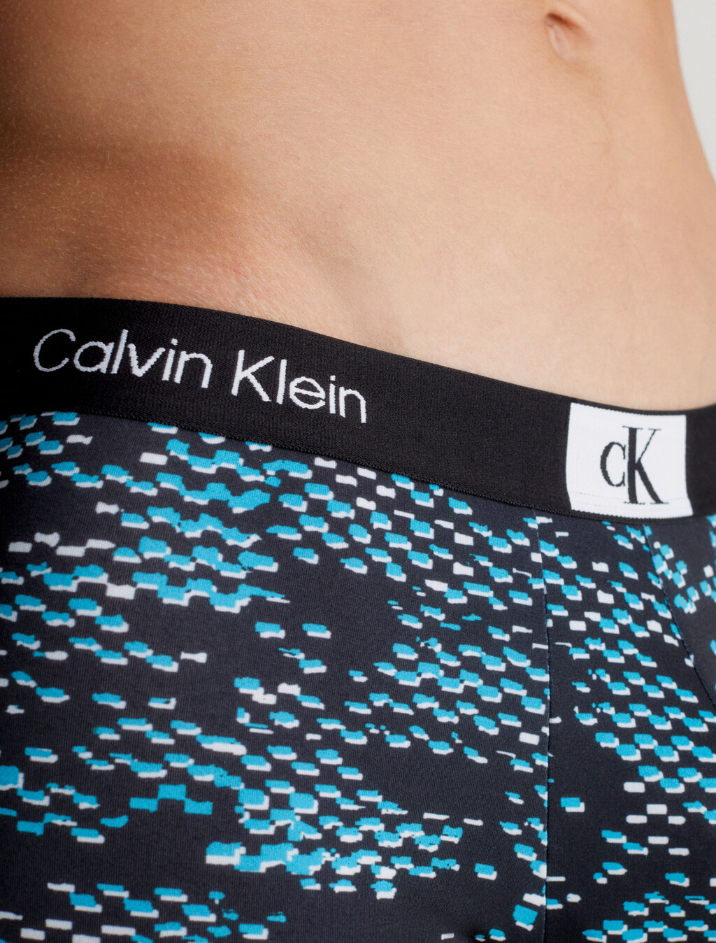 CALVIN KLEIN 1996 MICRO LOW RISE TRUNKS, BLACK PRINT/BLK, hi-res
