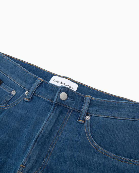 Ultimate Stretch Modern Taper Jeans