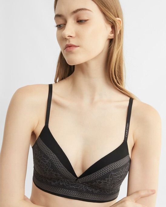 INVISIBLES LACE LIGHTLY LINED TRIANGLE BRA
