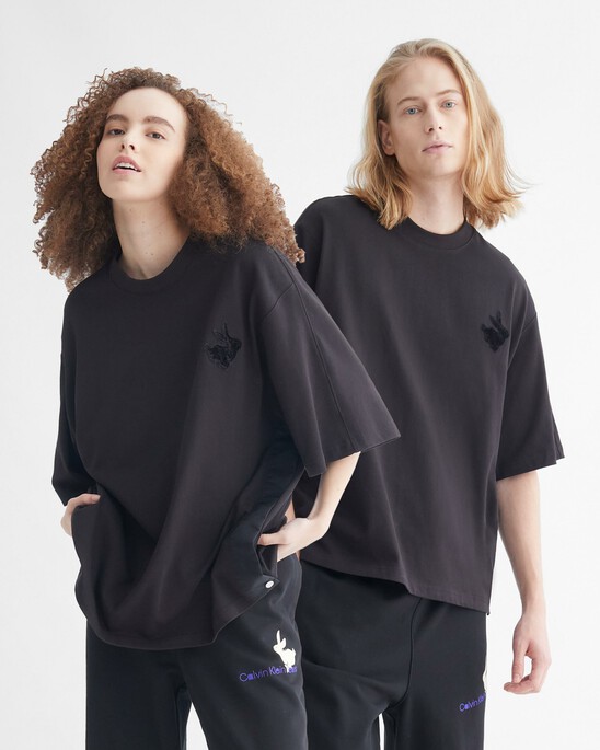 YEAR OF THE RABBIT OPEN SIDE RELAXED TEE