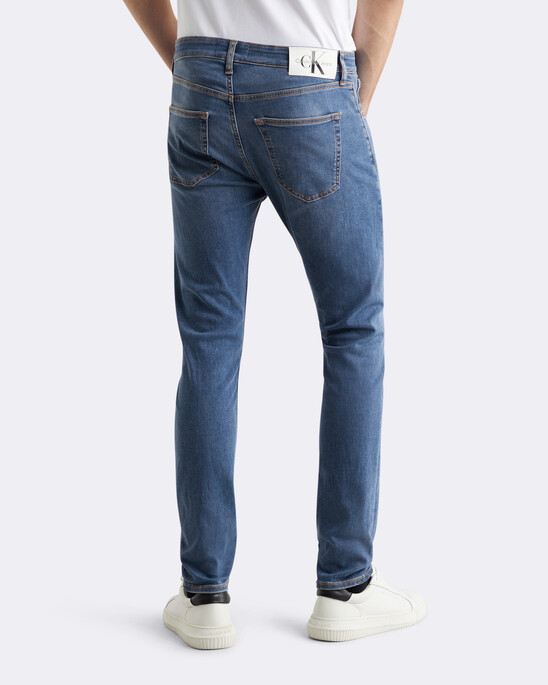 Modern Taper Cooling Jeans