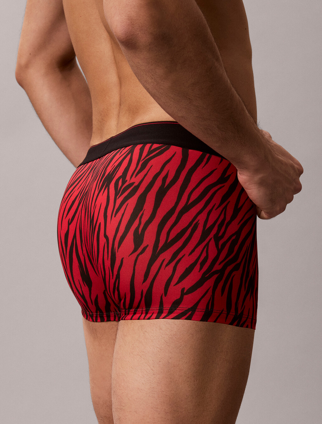 Graphic Monogram Low Rise Trunk, PAINTED TIGER BLACK/RED GALA, hi-res