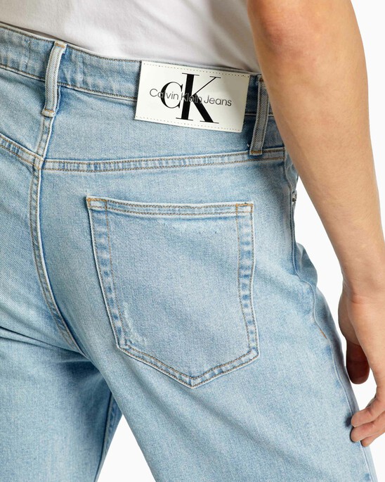 90S DISTRESSED STRAIGHT JEANS
