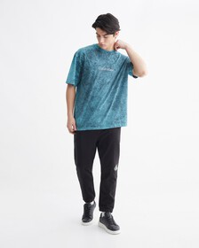 ALL OVER PRINT LOGO RELAXED TEE, Old Country Blue, hi-res