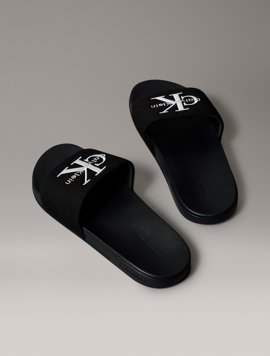 Canvas Logo Sliders, Triple Black, hi-res