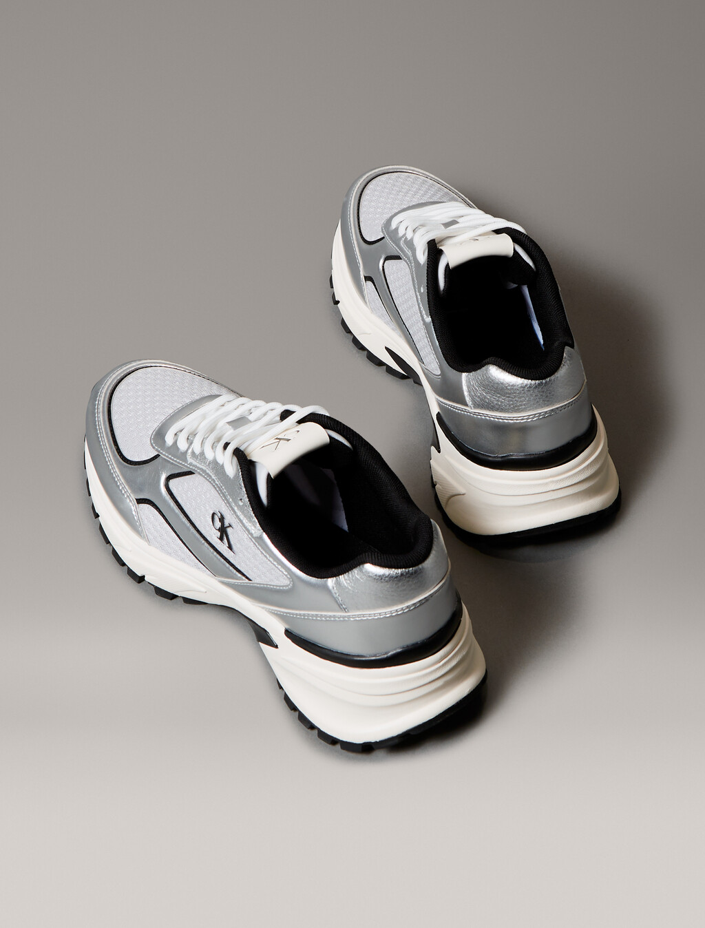 Trailblazer &mdash; Mesh Mix Runner Trainers, Silver/Black/Marshmallow, hi-res