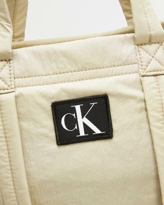 CITY NYLON SQUARE TOTE