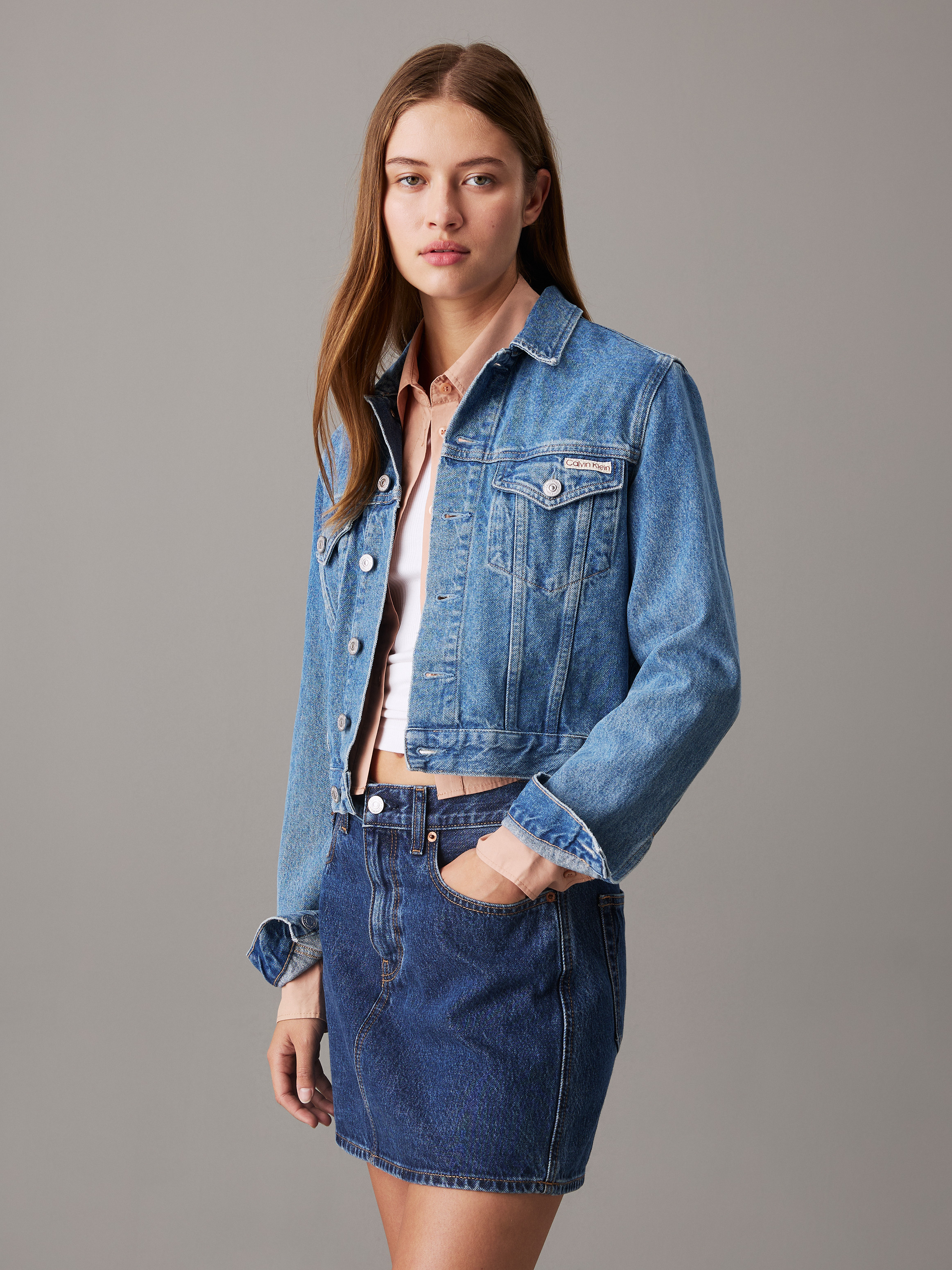 アウターその他   Women's 90s Cropped Denim Jacket J224542 1A4 Cropped 90's Denim Jacket | blue | Calvin Klein Malaysia